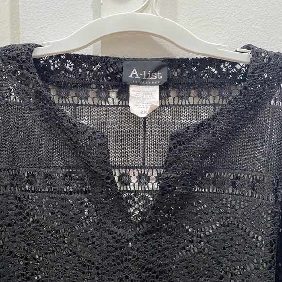 Women’s Woven Top - Picture 3 of 8